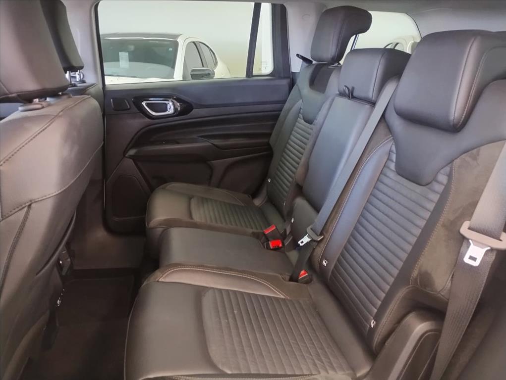 COMMANDER 1.3 T270 TURBO FLEX LIMITED AT67