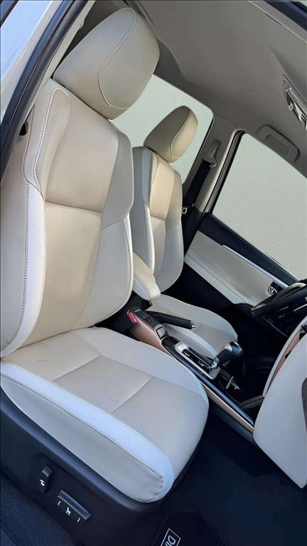 HILUX SW4 2.8 SRX DIAMOND 4X4 7 LUGARES 16V TURBO INTERCOOLER DIESEL 4P AUTOMÁTICO12