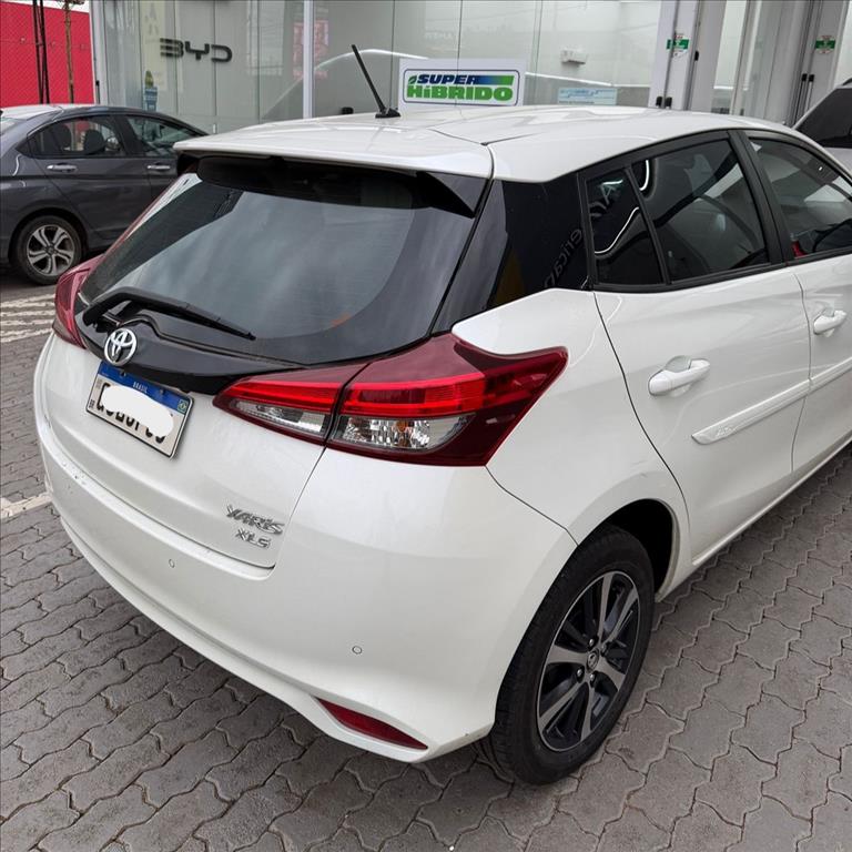 YARIS 1.5 16V FLEX XLS CONNECT MULTIDRIVE9