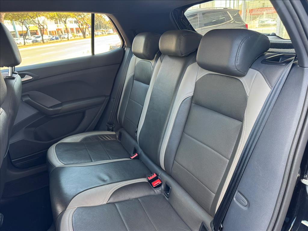 Volkswagen-T-CROSS-1.0 200 TSI TOTAL FLEX COMFORTLINE AUTOMÁTICO