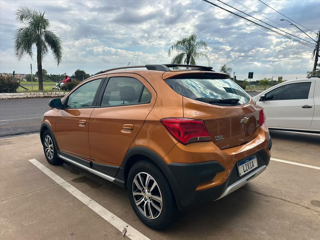 ONIX 1.4 MPFI ACTIV 8V FLEX 4P AUTOMÁTICO3
