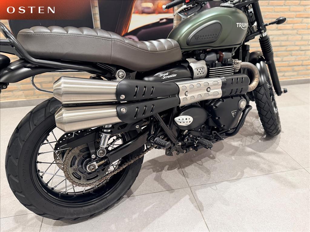 TRIUMPH-SCRAMBLER-STREET