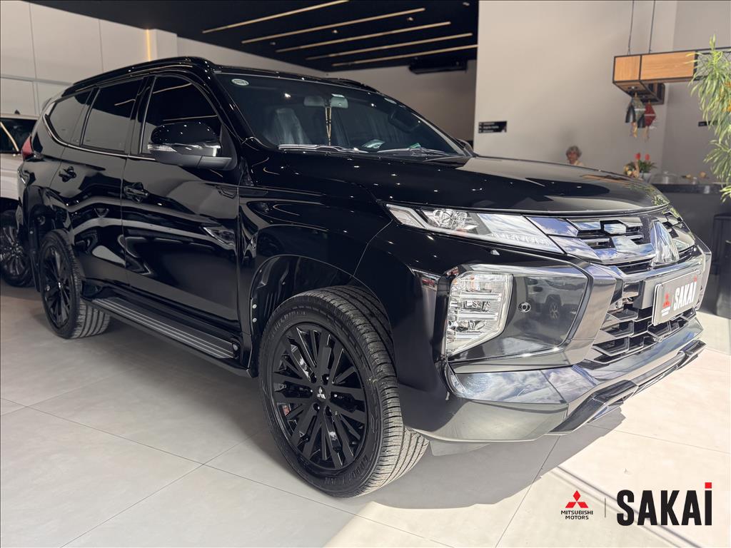 Mitsubishi-PAJERO SPORT-2.4 16V MIVEC TURBO DIESEL LEGEND BLACK AWD AUTOMÁTICO