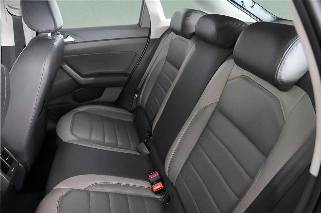 NIVUS 1.0 200 TSI TOTAL FLEX COMFORTLINE AUTOMÁTICO9