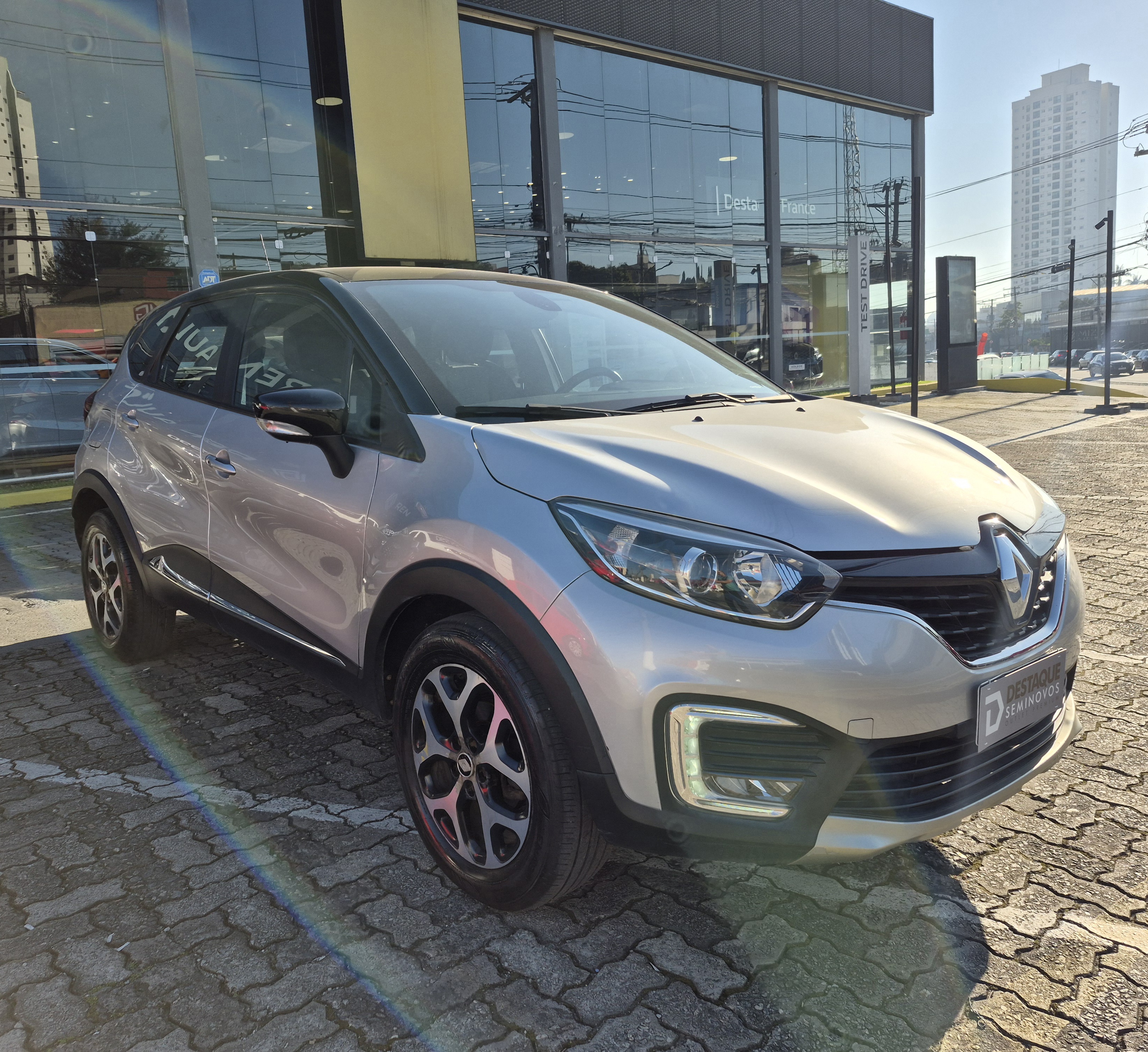 RENAULT CAPTUR