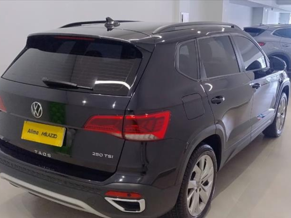 TAOS 1.4 250 TSI TOTAL FLEX COMFORTLINE AUTOMÁTICO3