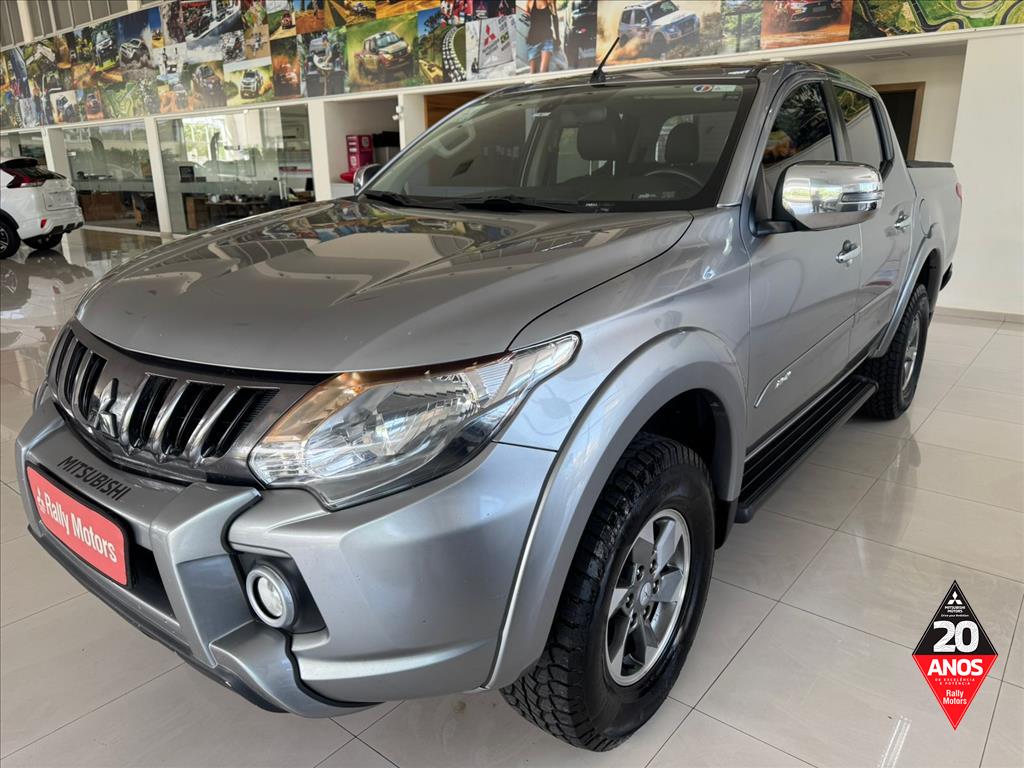 Mitsubishi-L200 TRITON-2.4 16V TURBO DIESEL SPORT HPE CD 4P 4X4 AUTOMÁTICO