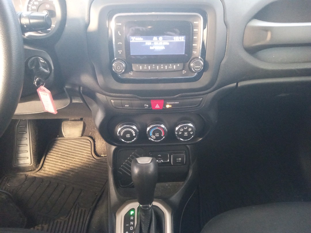 RENEGADE 1.8 16V FLEX SPORT 4P AUTOMÁTICO10