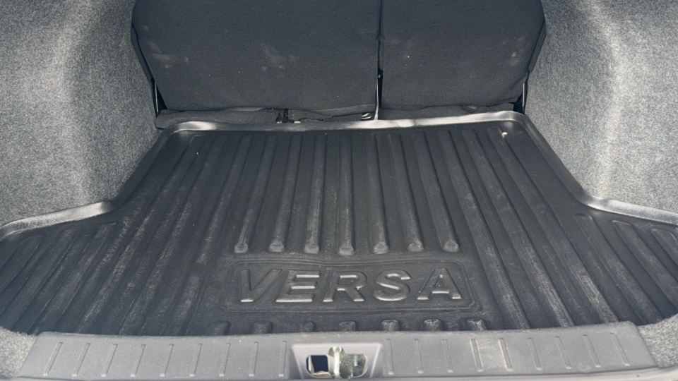 Nissan-VERSA-1.6 16V FLEX EXCLUSIVE XTRONIC