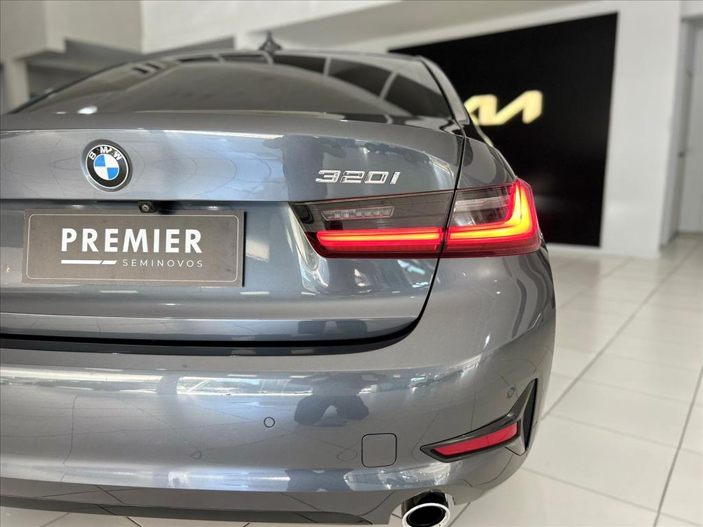 320i 2.0 16V TURBO GASOLINA M SPORT AUTOMÁTICO11