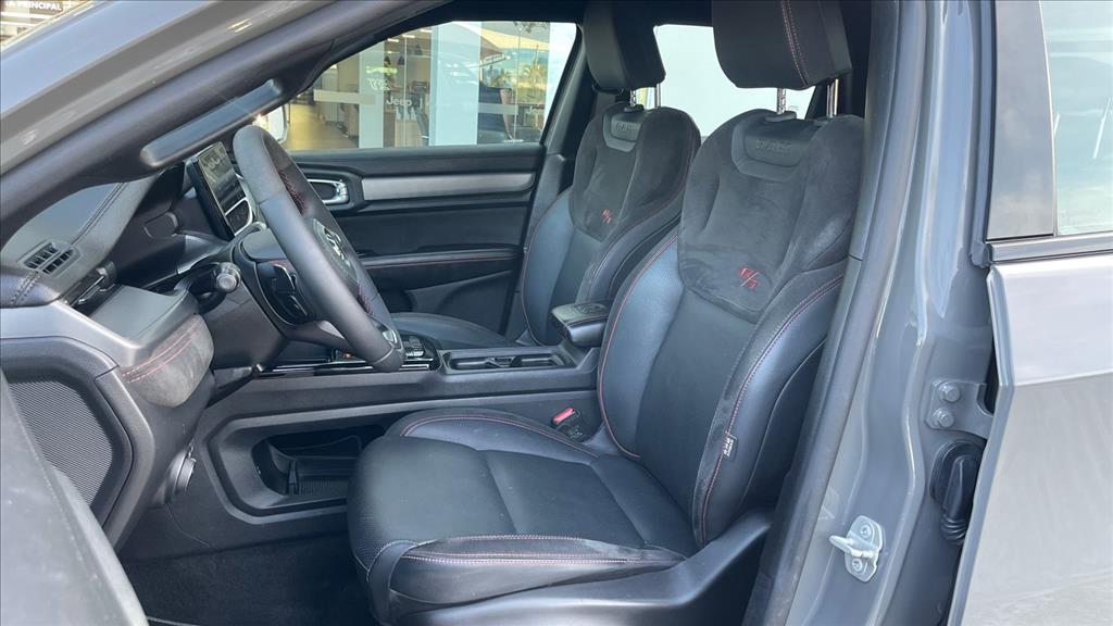 RAMPAGE 2.0 HURRICANE 4 TURBO GASOLINA R/T 4X4 AUTOMÁTICO11