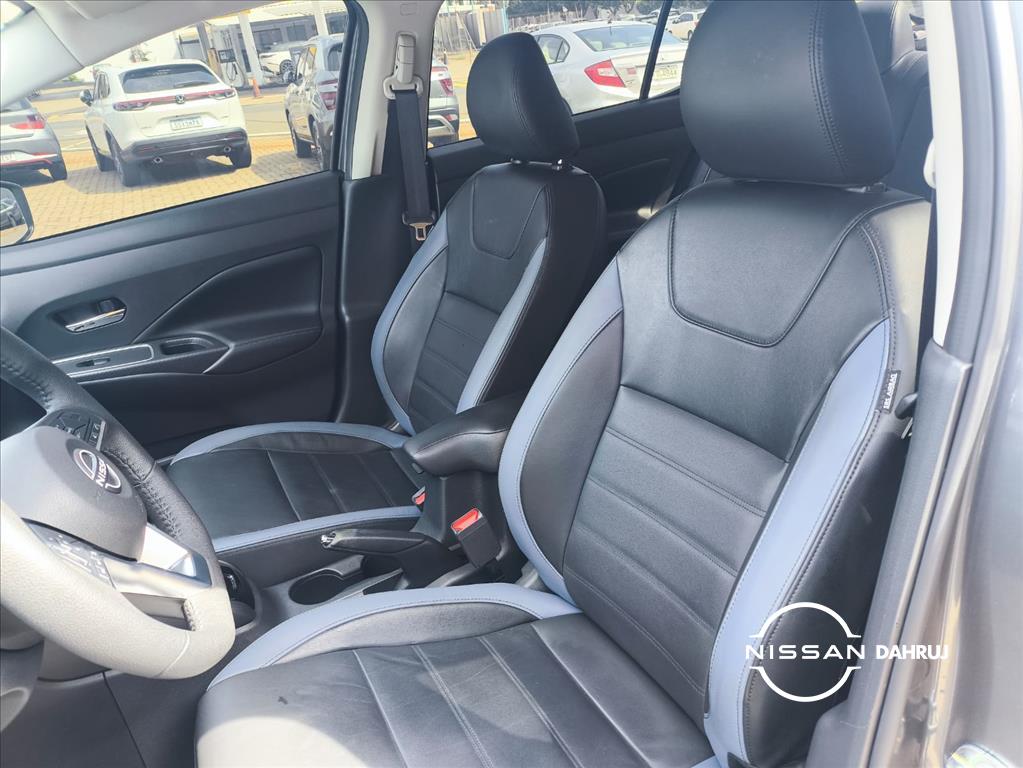 VERSA 1.6 16V FLEX EXCLUSIVE XTRONIC3