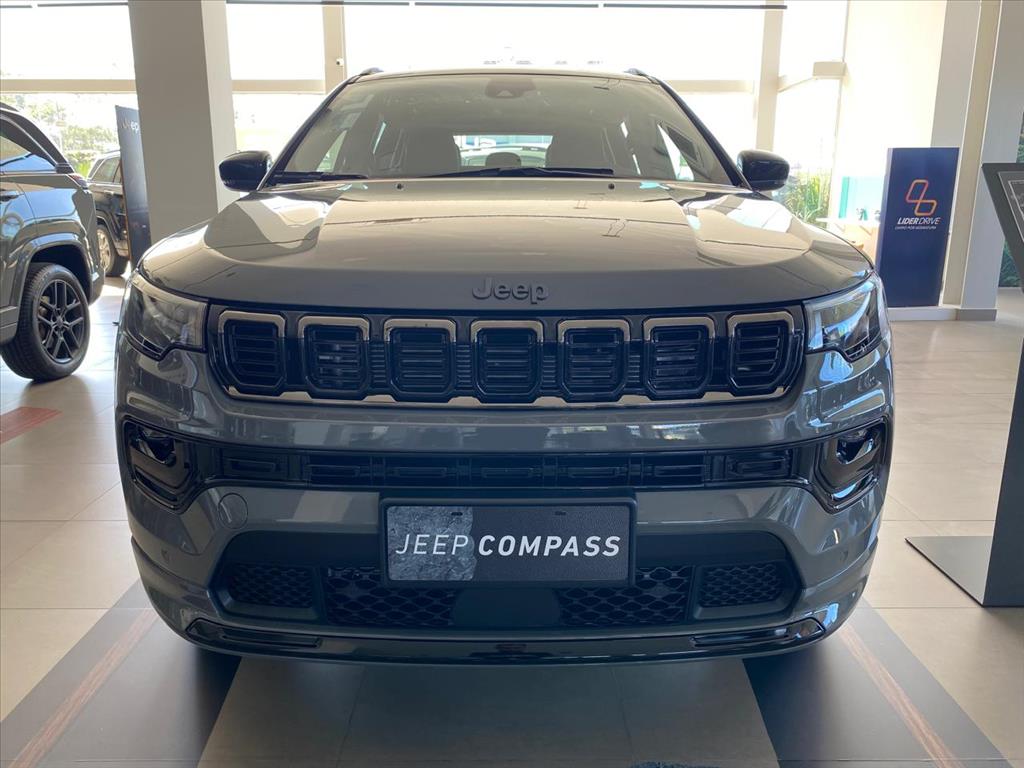 COMPASS 2.0 HURRICANE 4 TURBO GASOLINA BLACKHAWK AT9