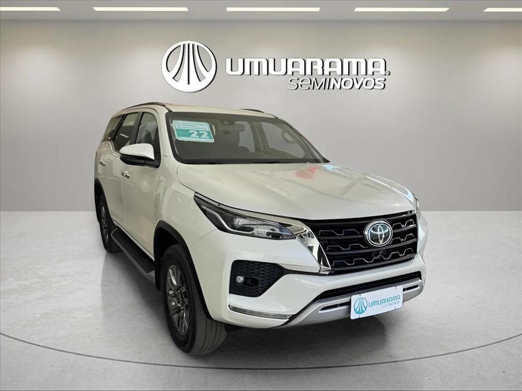 HILUX SW4 2.8 D-4D TURBO DIESEL SRX 7L 4X4 AUTOMÁTICO