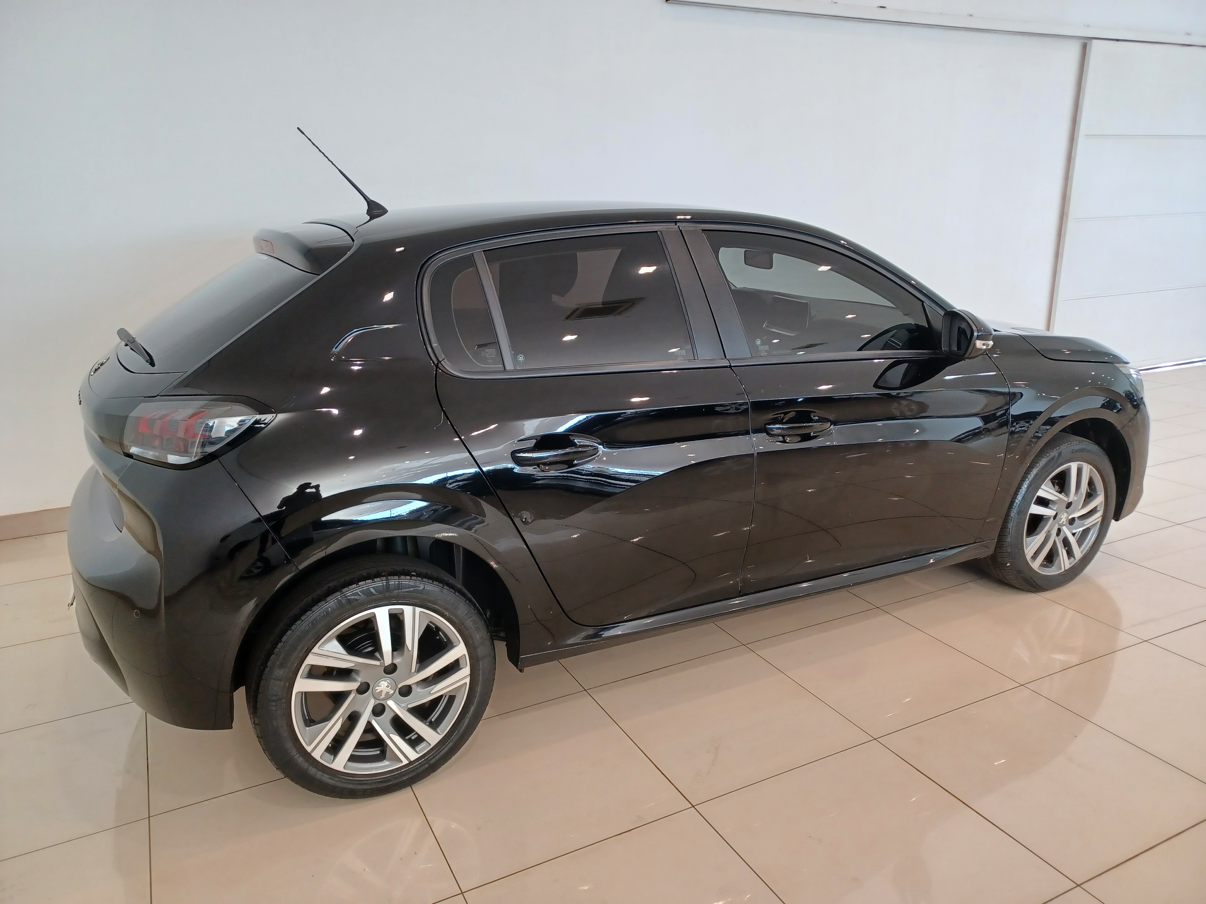 Peugeot 208 1.6 16V Flex Allure - foto 8