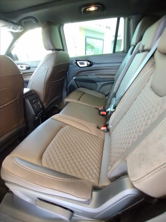 COMMANDER 2.2 TURBO DIESEL OVERLAND AT915