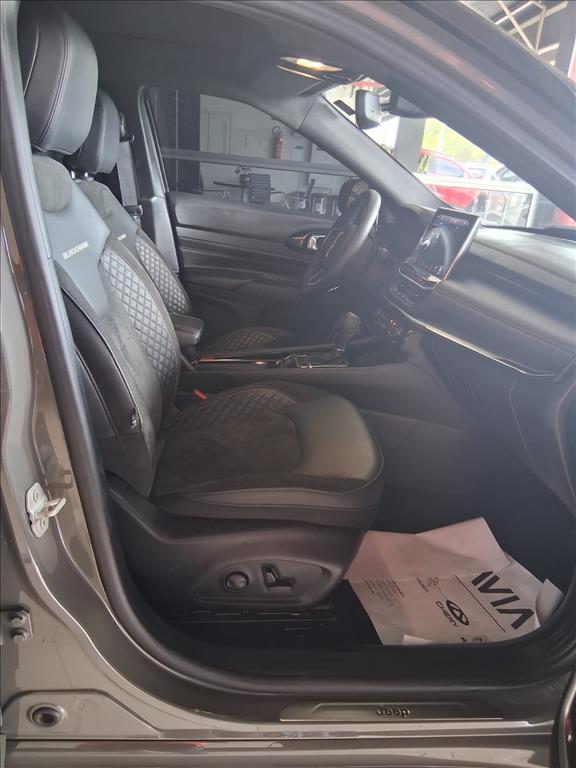 COMPASS 2.0 HURRICANE 4 TURBO GASOLINA BLACKHAWK AT97