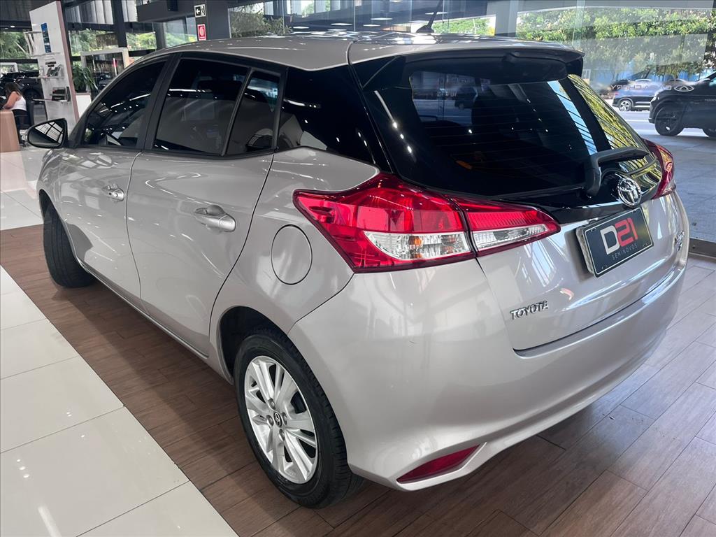 Toyota-YARIS-1.3 16V FLEX XL PLUS TECH MULTIDRIVE