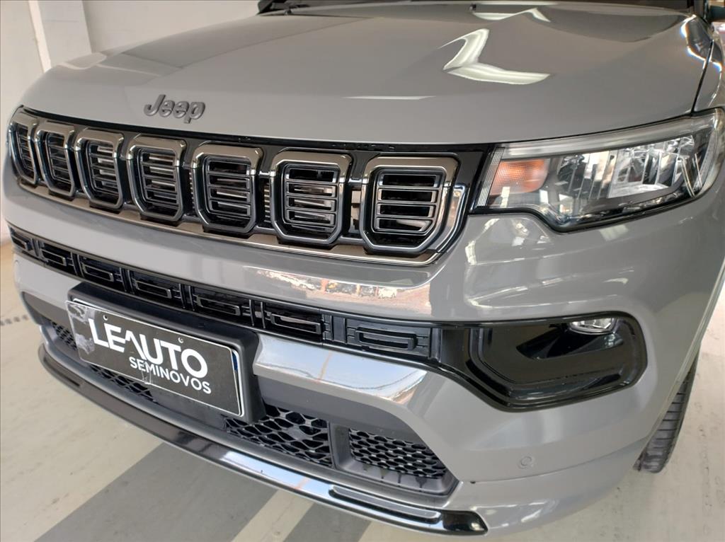 COMPASS 2.0 HURRICANE 4 TURBO GASOLINA BLACKHAWK AT94