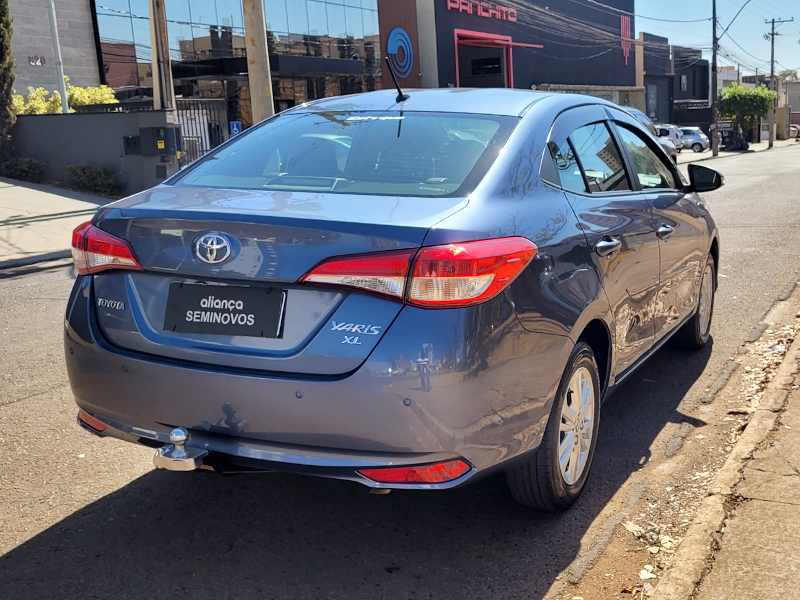 YARIS 1.5 16V FLEX SEDAN XL MULTIDRIVE