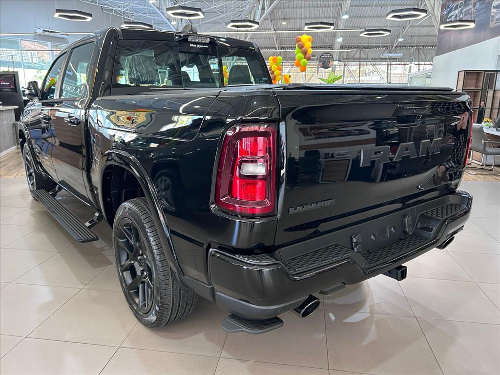 1500 3.0 HURRICANE 6 BITURBO GASOLINA LARAMIE NIGHT EDITION CD 4X4 AUTOMÁTICO 1500 3.0 HURRICANE 6 BITURBO GASOLINA LARAMIE NIGHT EDITION CD 4X4 AUTOMÁTICO