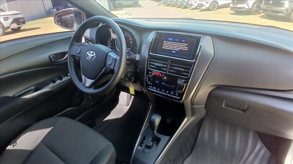 YARIS 1.5 16V FLEX XL MULTIDRIVE11