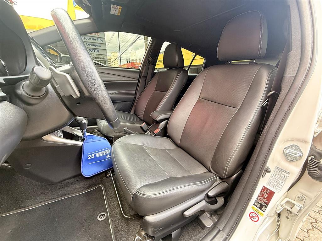 Toyota Yaris - 1.5 16V FLEX XLS MULTIDRIVE