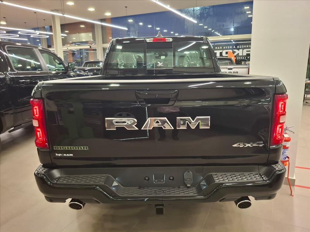1500 3.0 HURRICANE 6 BITURBO GASOLINA BIG HORN CD 4X4 AUTOMÁTICO4