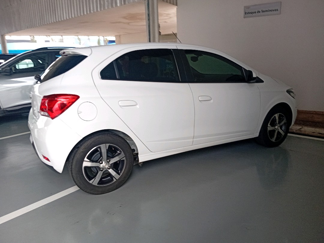 GM - Chevrolet-ONIX-1.4 MPFI LTZ 8V FLEX 4P AUTOMÁTICO