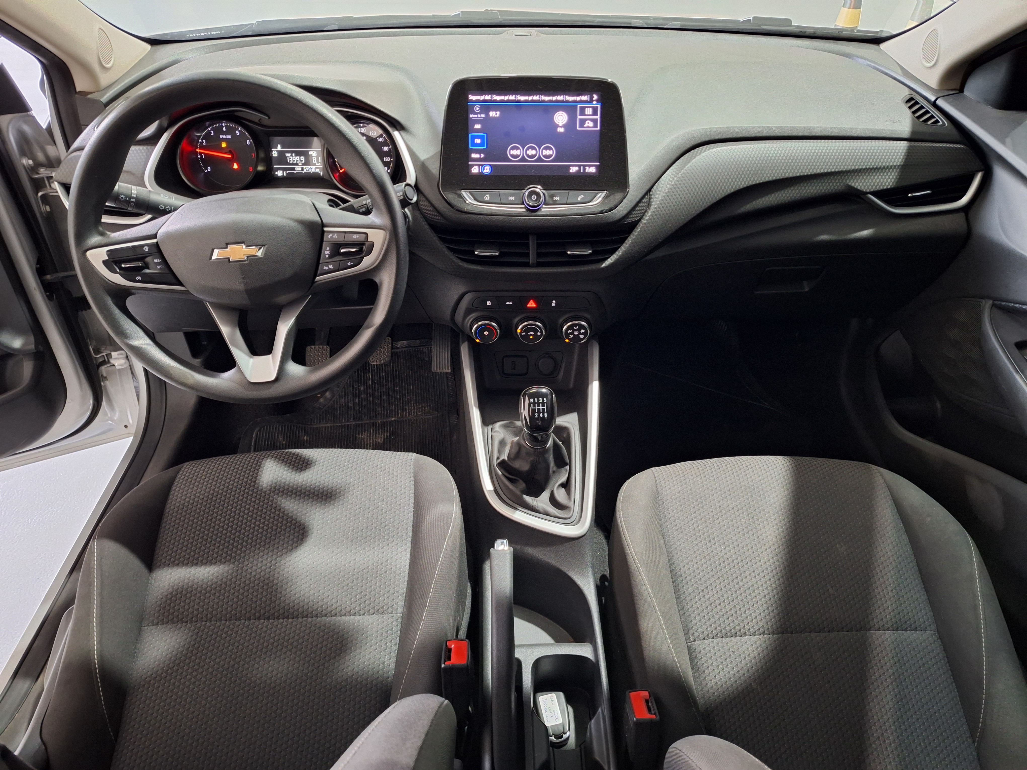 GM - Chevrolet-ONIX PLUS-1.0 FLEX LT MANUAL