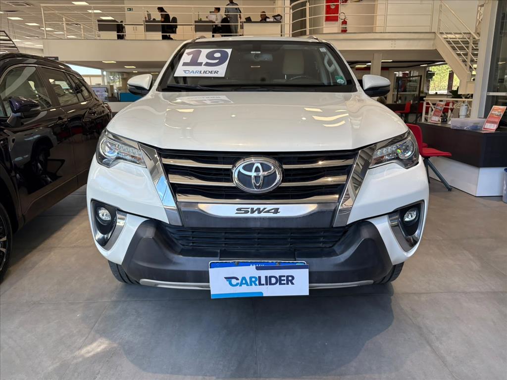 HILUX SW4 2.8 SRX DIAMOND 4X4 7 LUGARES 16V TURBO INTERCOOLER DIESEL 4P AUTOMÁTICO