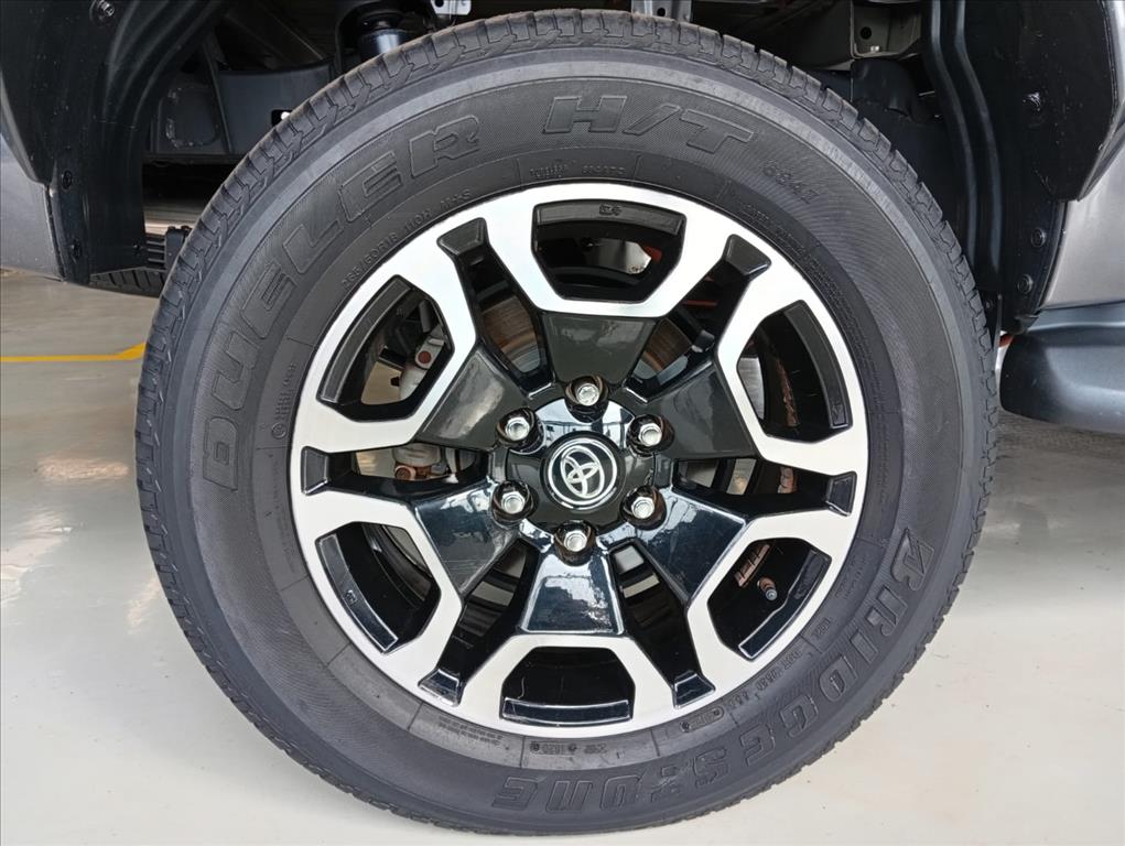 HILUX 2.8 D-4D TURBO DIESEL CD SRX 4X4 AUTOMÁTICO11