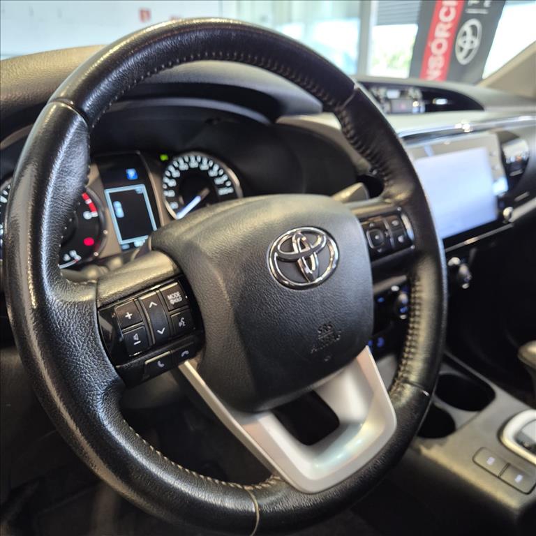 HILUX 2.8 D-4D TURBO DIESEL CD SRV 4X4 AUTOMÁTICO10