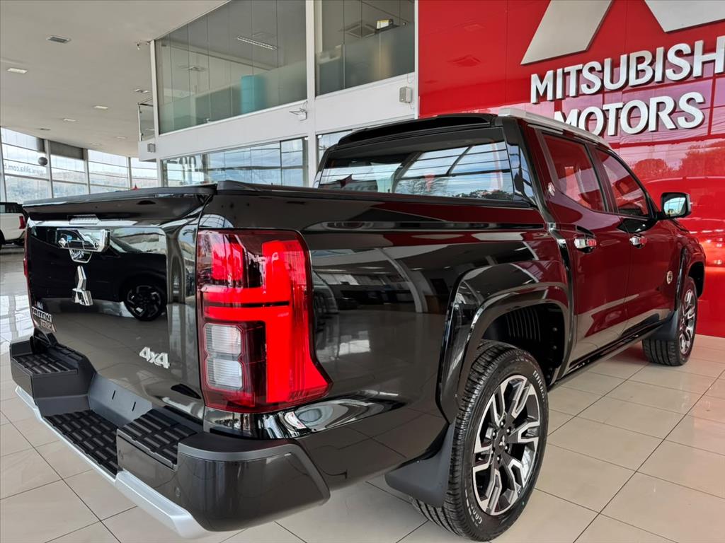 Mitsubishi-TRITON-2.4 BITURBO DIESEL CD TERRA 4X4 AUTOMÁTICO