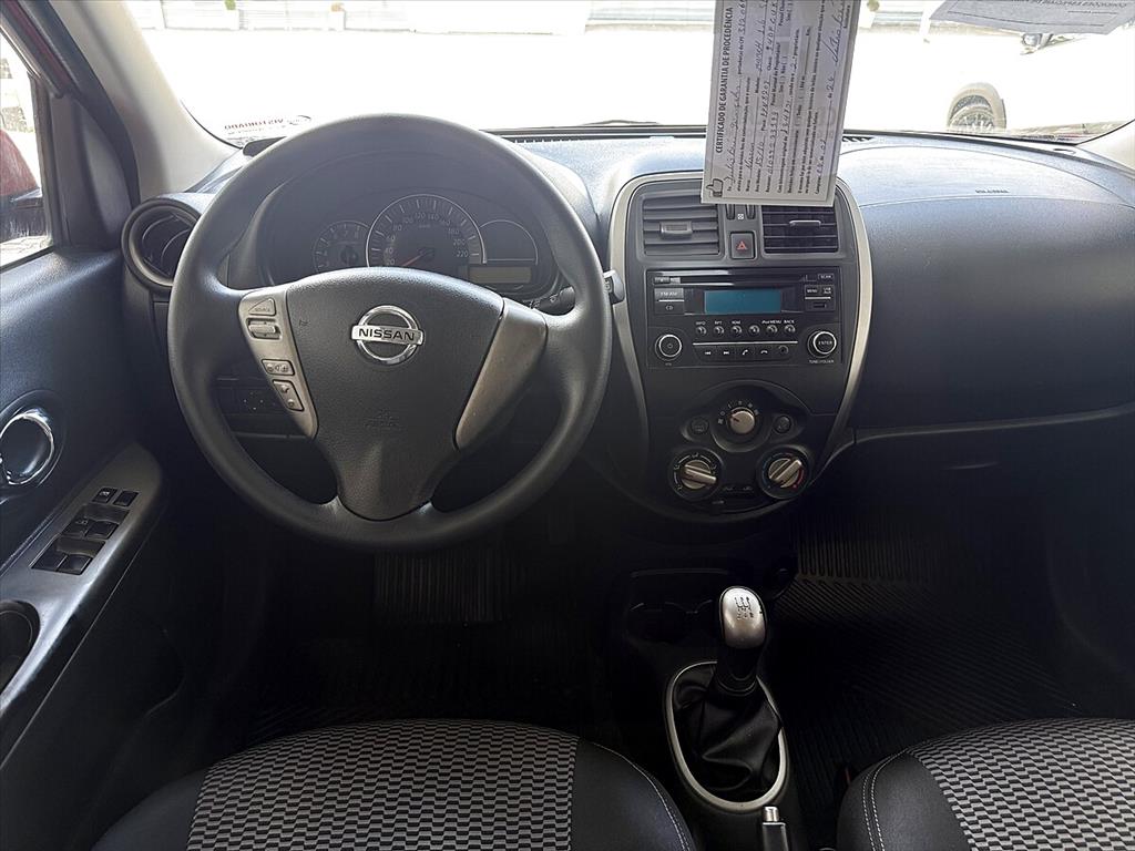 Nissan March - 1.6 SV 16V FLEX 4P MANUAL