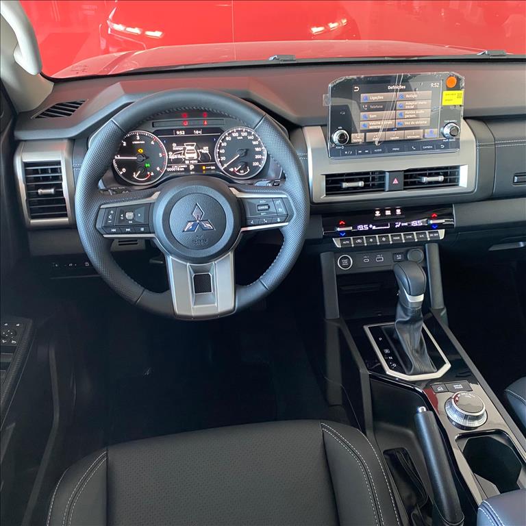 Mitsubishi-TRITON-2.4 BITURBO DIESEL CD HPE-S 4X4 AUTOMÁTICO