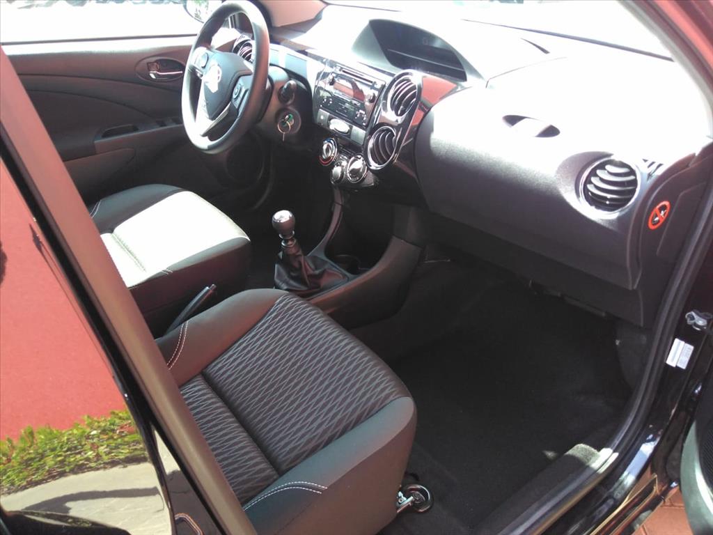 ETIOS 1.5 XS 16V FLEX 4P MANUAL