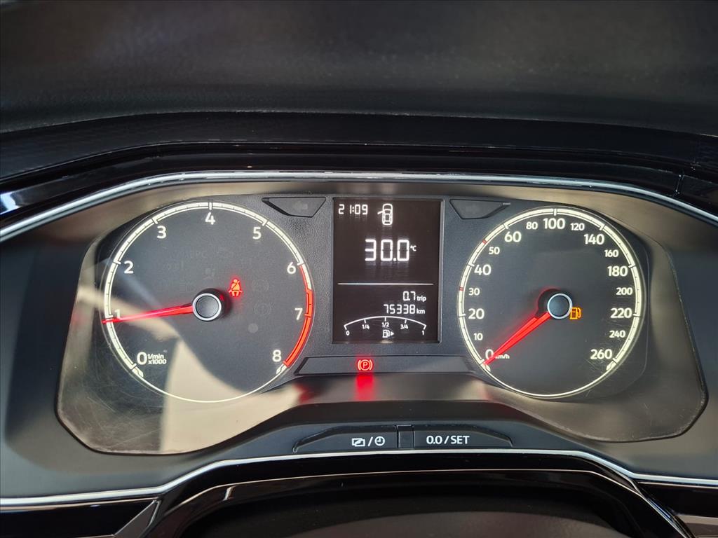 POLO 1.0 MPI TRACK MANUAL8