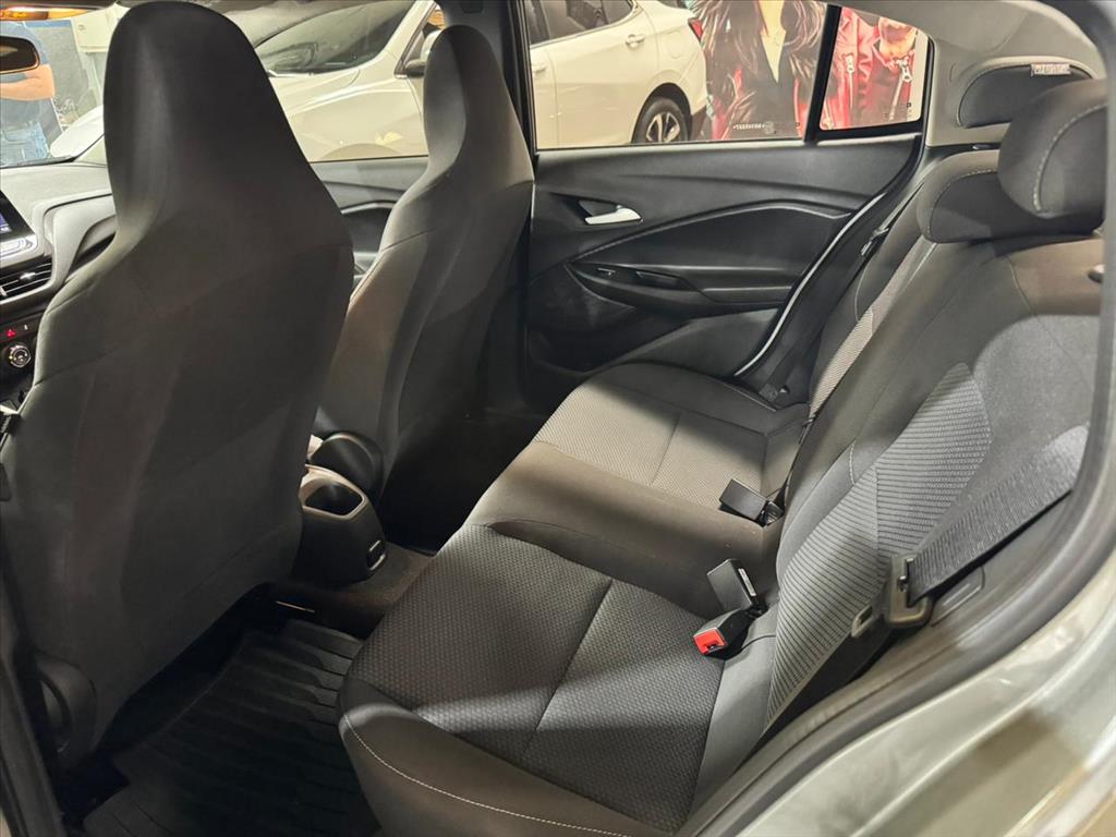 GM - Chevrolet-ONIX PLUS-1.0 FLEX LT MANUAL