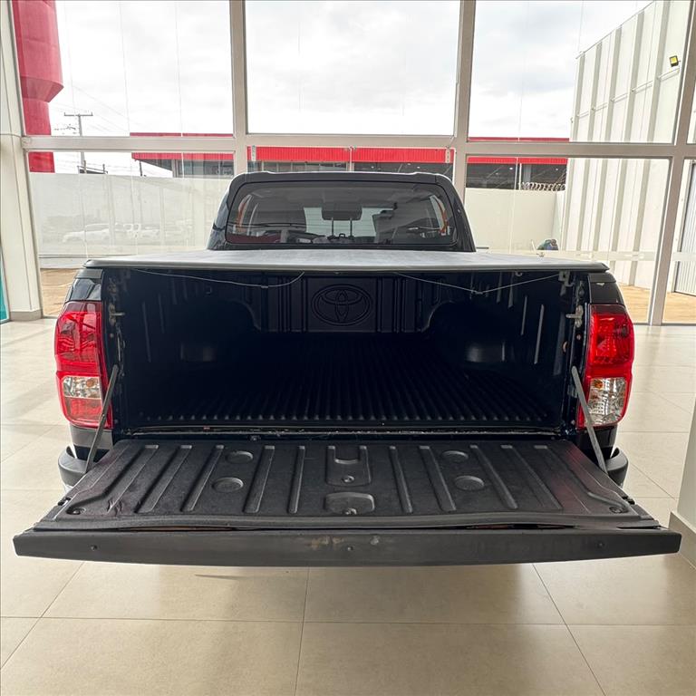 HILUX 2.8 D-4D TURBO DIESEL CD SRV 4X4 AUTOMÁTICO6
