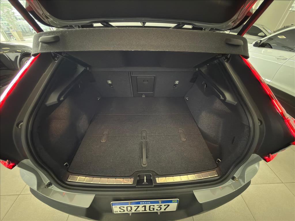 C40 P8 RECHARGE TWIN ELECTRIC ULTIMATE AWD11