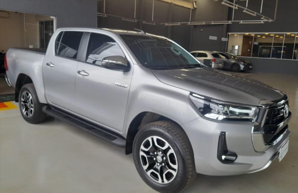 HILUX 2.8 D-4D TURBO DIESEL CD SRV 4X4 AUTOMÁTICO2
