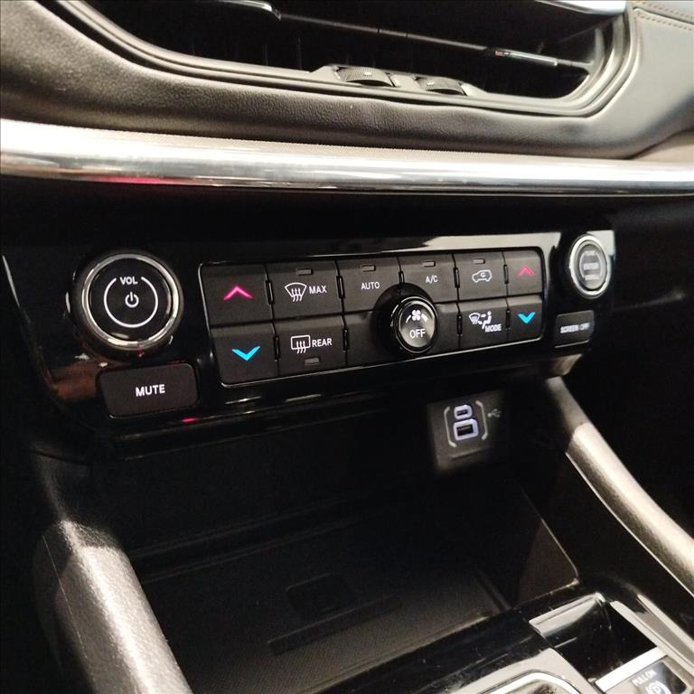 COMPASS 2.0 TD350 TURBO DIESEL LIMITED AT9