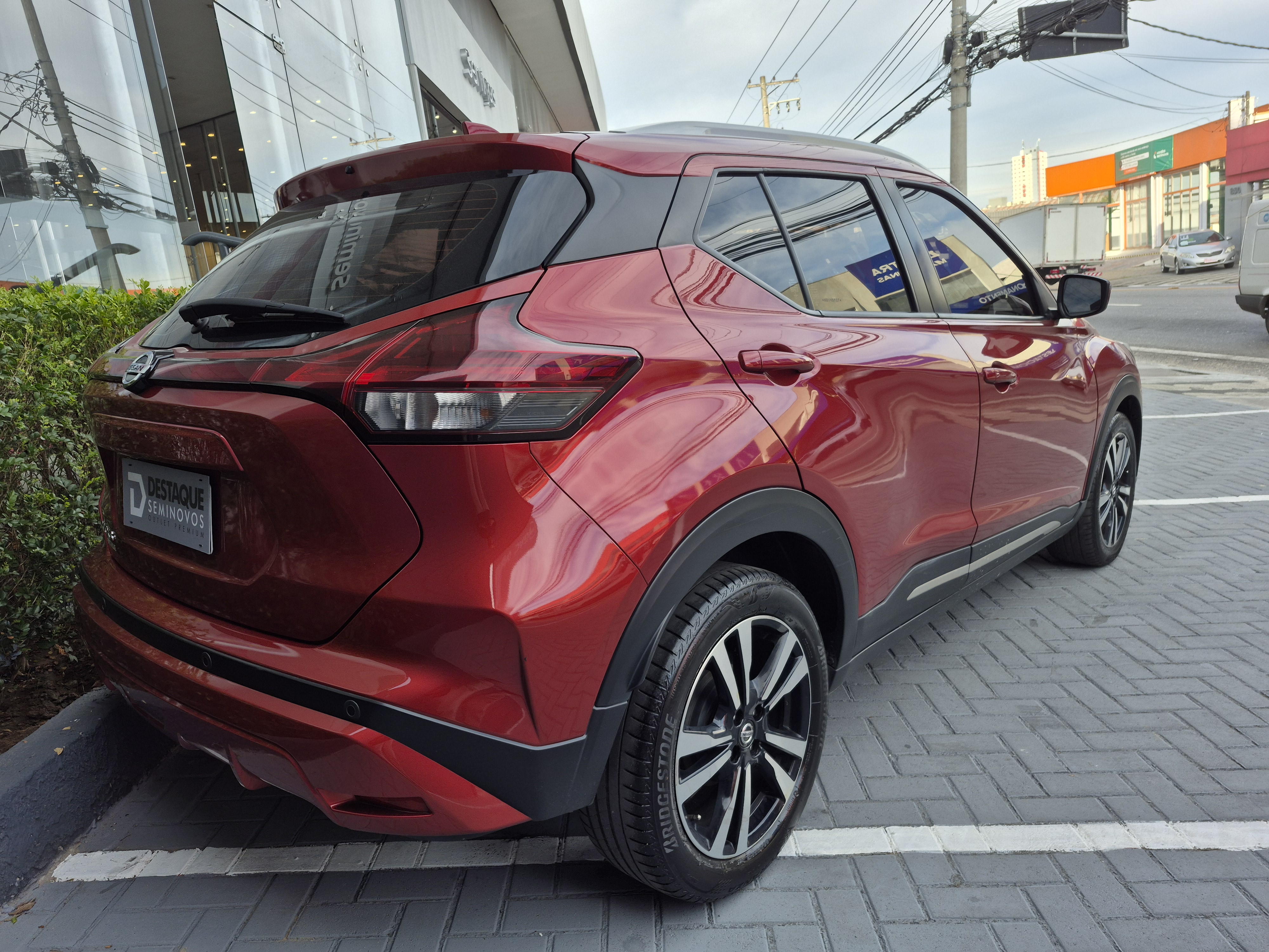 NISSAN KICKS