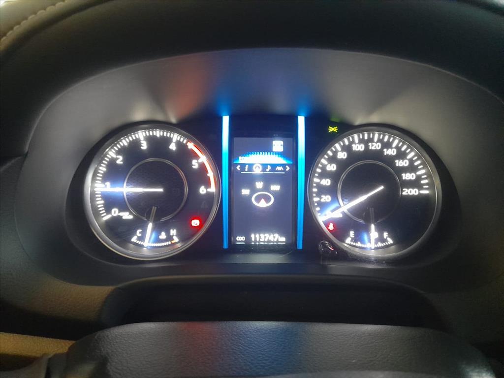 HILUX 2.8 D-4D TURBO DIESEL CD SRX 4X4 AUTOMÁTICO6