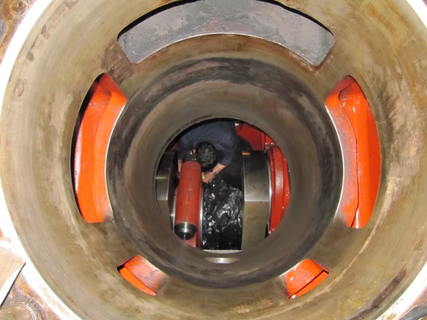 Clark 4500HP 12 Cylinder Engine Piston/Liner Replacement Pics