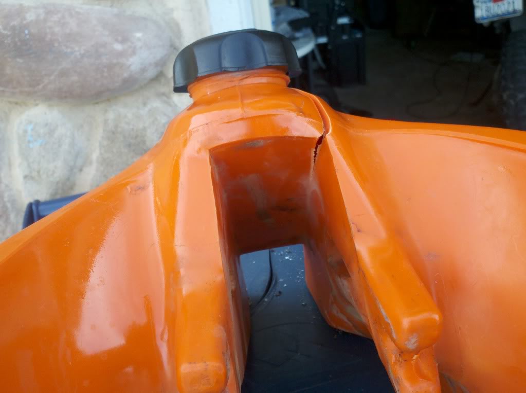 Broken gas tank.... Can I fix?? Adventure Rider