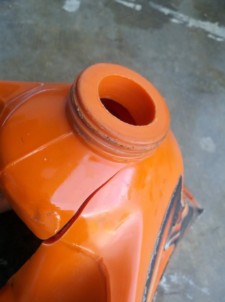 Broken gas tank.... Can I fix?? Adventure Rider