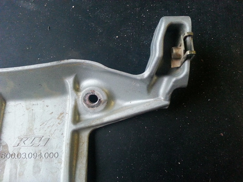 KTM 950 / 990 Oil Tank Drain Hose Adventure Rider