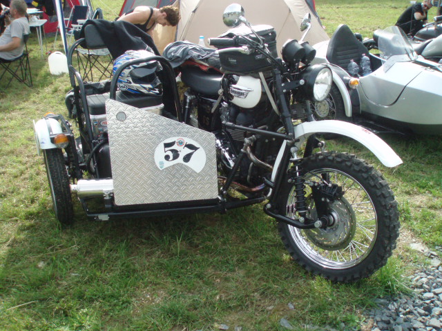 triumph scrambler sidecar